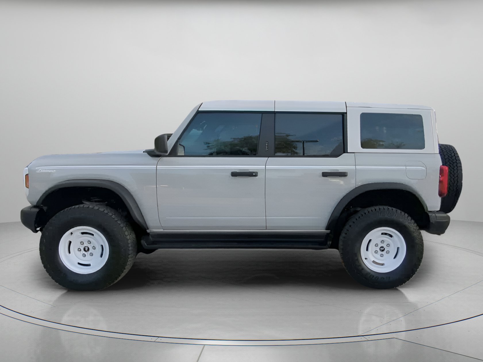 Certified 2026 Ford Bronco Heritage Edition AWD/4WD image 17