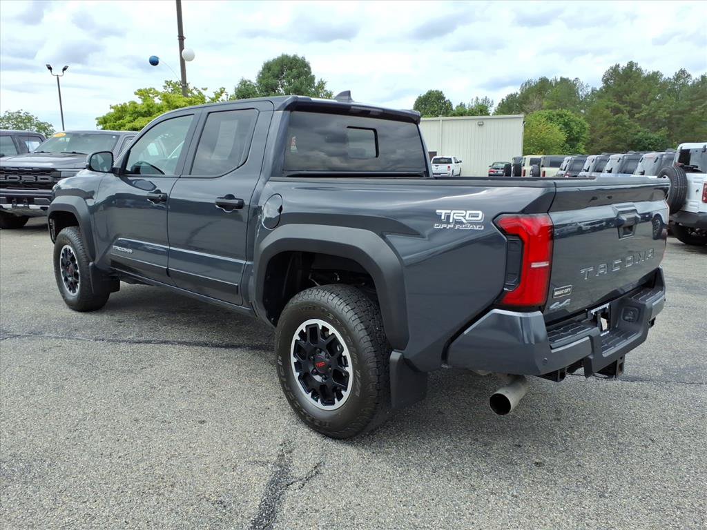 Used 2024 Toyota Tacoma TRD Off-Road w/ TRD Off Road Upgrade Package AWD/4WD image 3