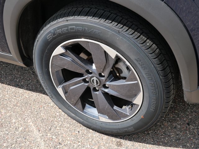 Used 2024 Nissan Rogue SV FWD image 8