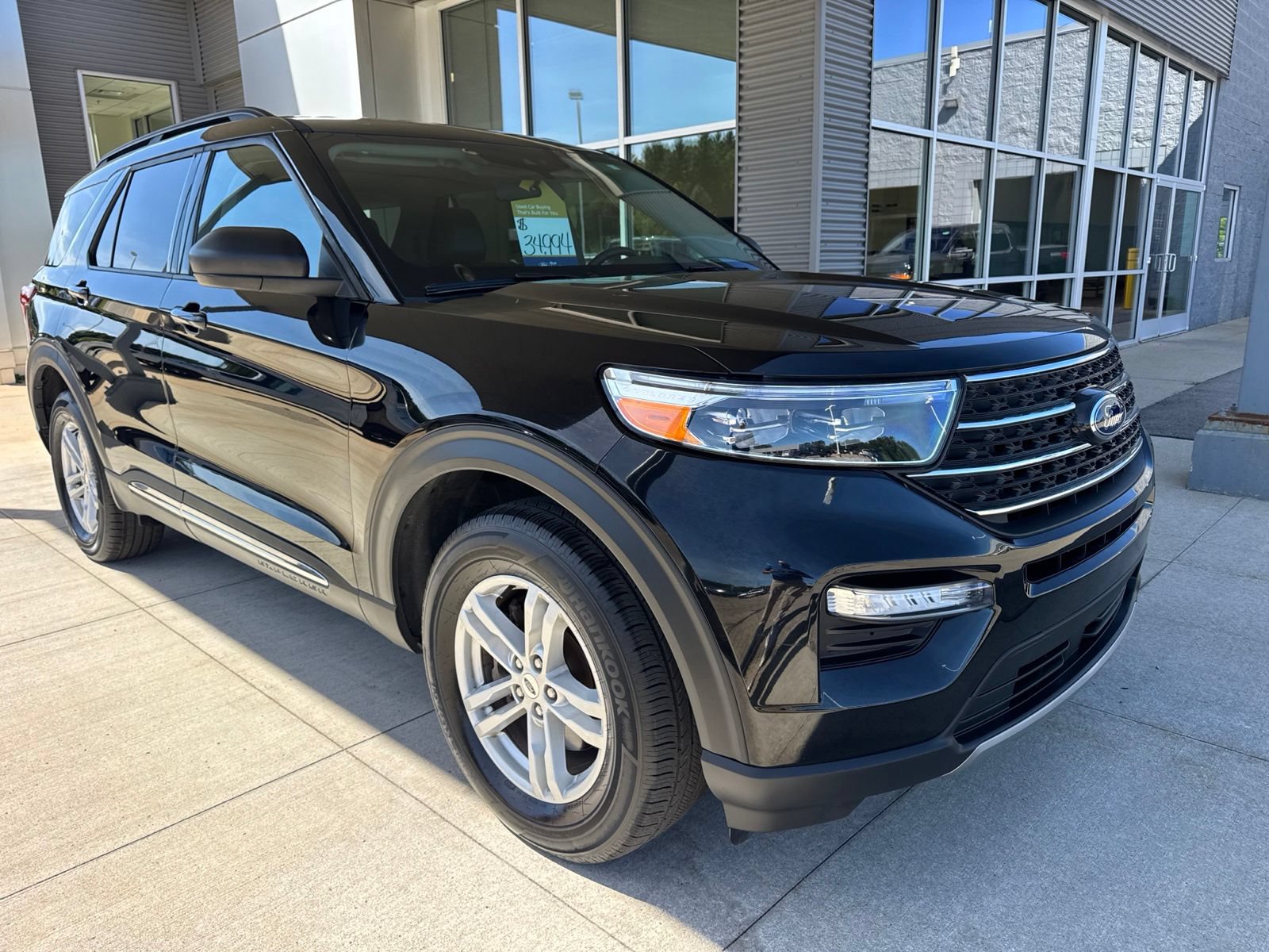 Certified 2024 Ford Explorer XLT w/ Equipment Group 202A AWD/4WD image 10