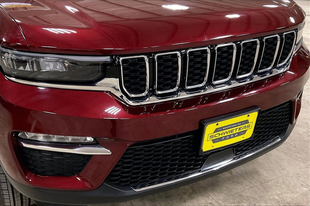 Used 2024 Jeep Grand Cherokee Limited image 28