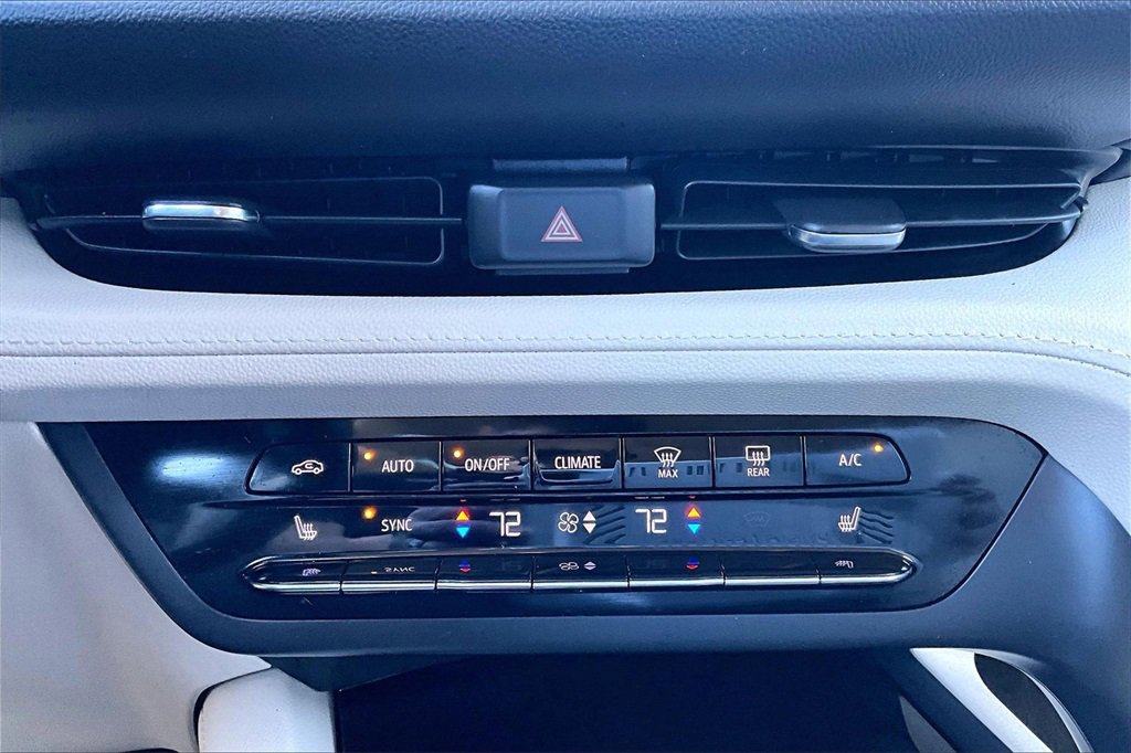 Used 2023 Buick Envision Preferred image 31