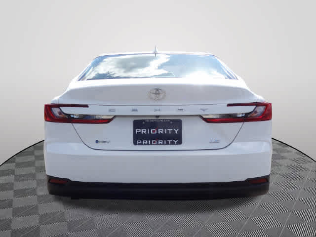 Used 2025 Toyota Camry LE FWD image 3