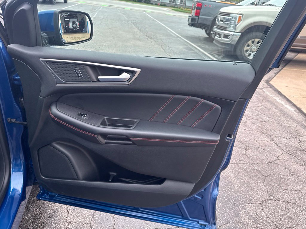 Certified 2023 Ford Edge ST-Line w/ Class II Trailer Tow Package AWD/4WD image 35