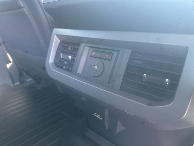 Certified 2025 Ford F250 Lariat w/ Black Appearance Package image 31