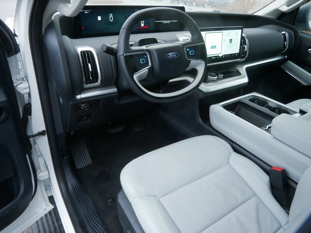 Certified 2025 Ford Expedition Max Platinum image 10