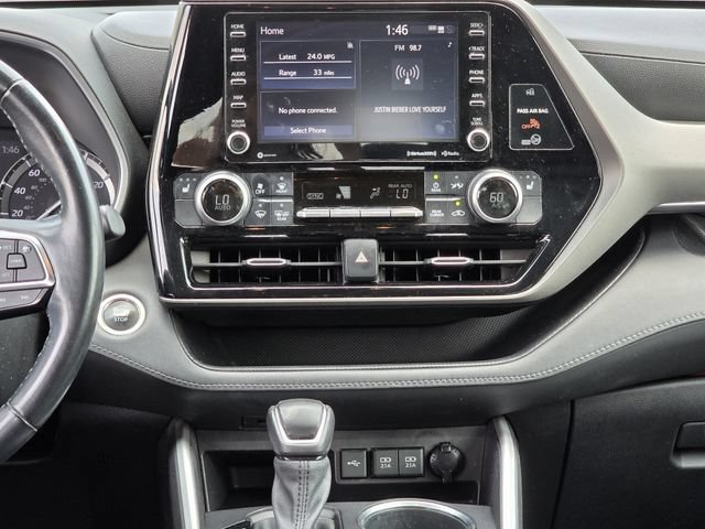 Used 2021 Toyota Highlander XLE FWD image 9
