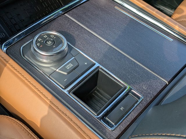 Certified 2022 Ford Expedition Platinum image 28