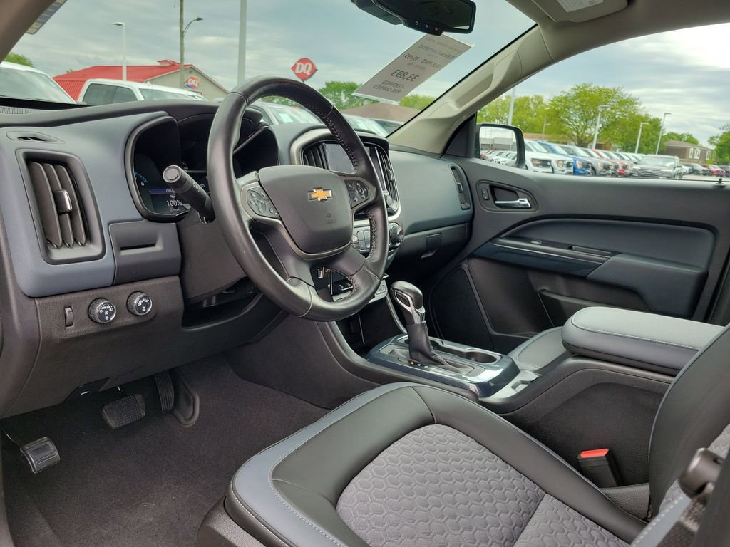Used 2022 Chevrolet Colorado Z71 w/ Safety Package AWD/4WD image 21