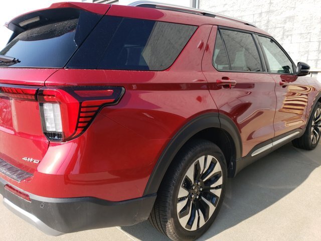 Certified 2026 Ford Explorer Platinum w/ LUX Leather Package AWD/4WD image 5