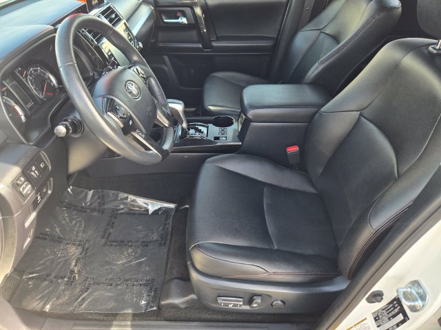 Used 2022 Toyota 4Runner TRD Off-Road Premium AWD/4WD image 11