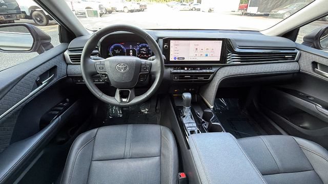 Used 2025 Toyota Camry XLE FWD image 22