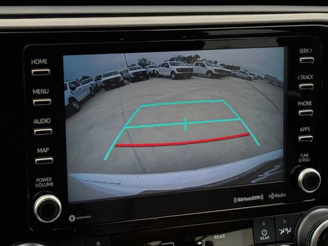 Used 2021 Toyota Highlander LE FWD image 10