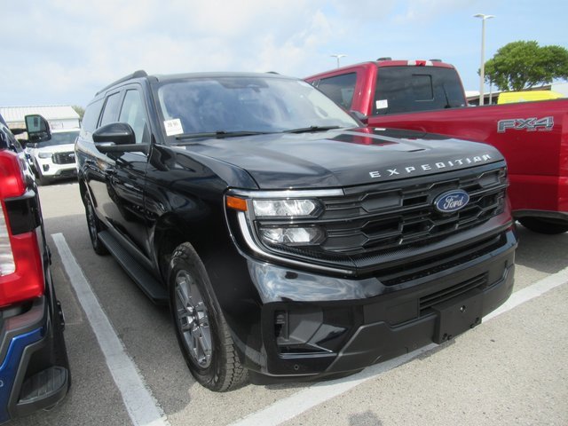 Certified 2025 Ford Expedition Max Active image 3