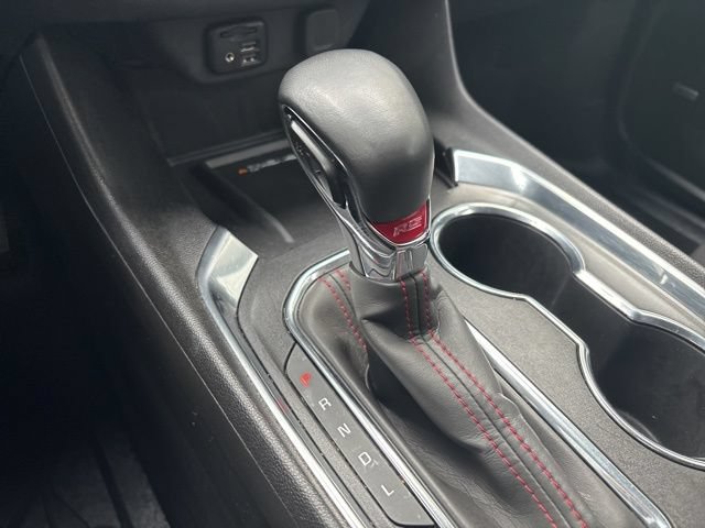 Used 2023 Chevrolet Traverse RS w/ LPO, Floor Liner Package AWD/4WD image 30