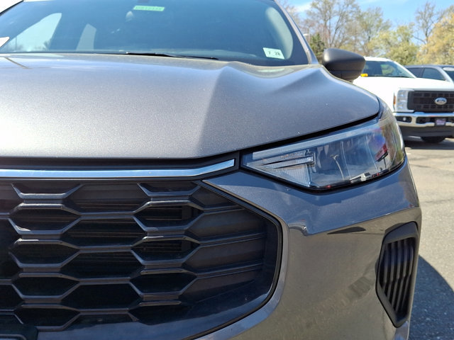 Certified 2023 Ford Escape ST-Line w/ Tech Pack #1 AWD/4WD image 14