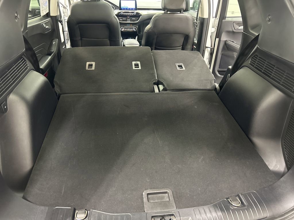 Certified 2022 Ford Escape Titanium image 34