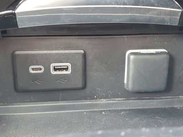 Used 2023 Buick Envision Essence image 30