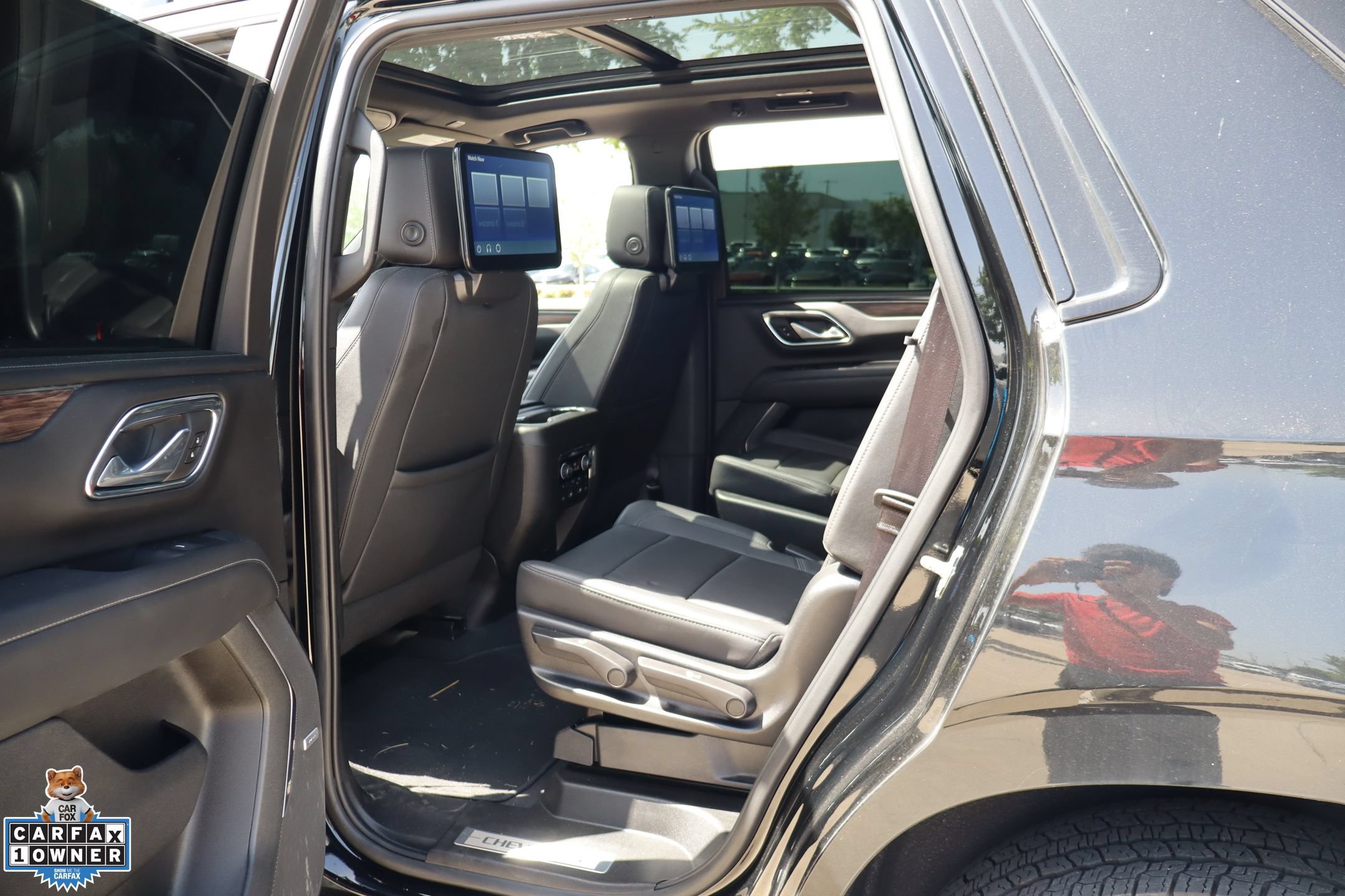 Used 2023 Chevrolet Tahoe Z71 w/ Luxury Package AWD/4WD image 24