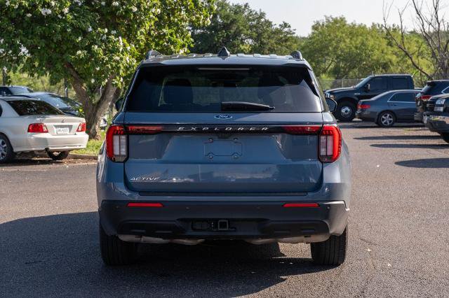 Certified 2025 Ford Explorer Active RWD image 4