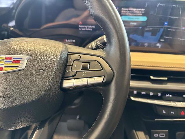 Used 2024 Cadillac XT4 Luxury w/ Cold Weather Package FWD image 27