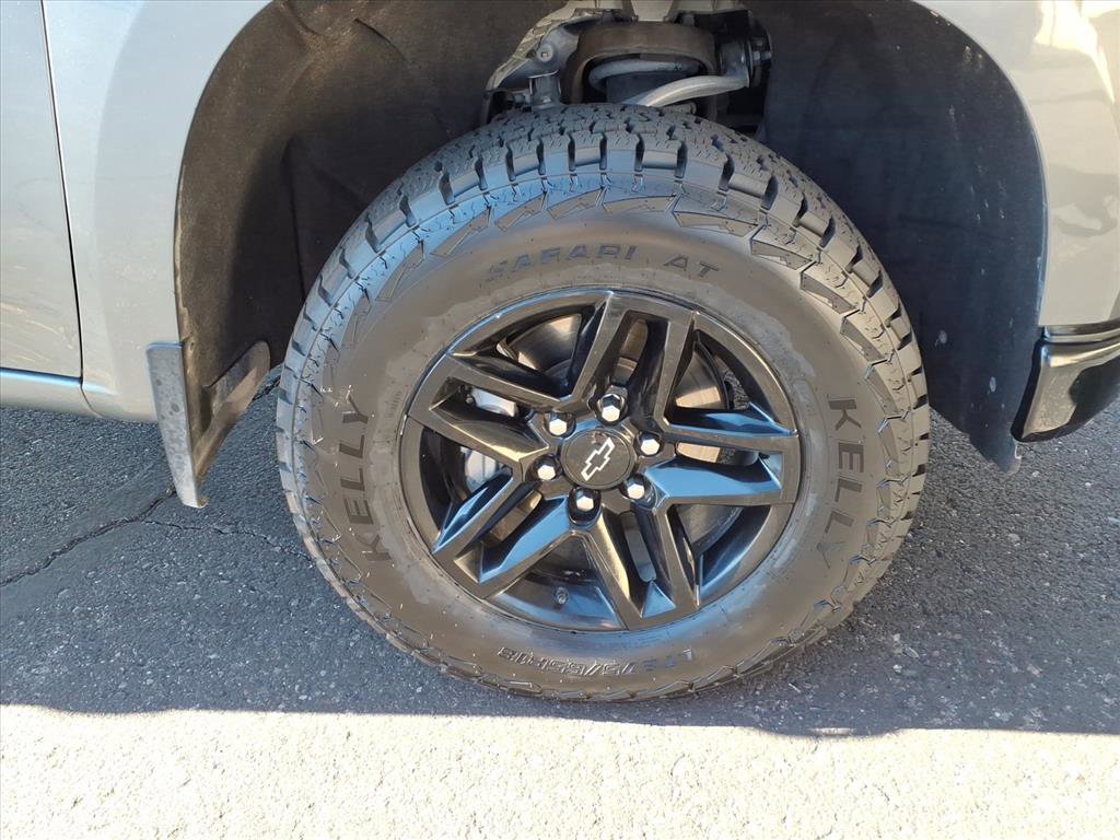 Used 2021 Chevrolet Silverado 1500 LT Trail Boss w/ Convenience Package II image 9