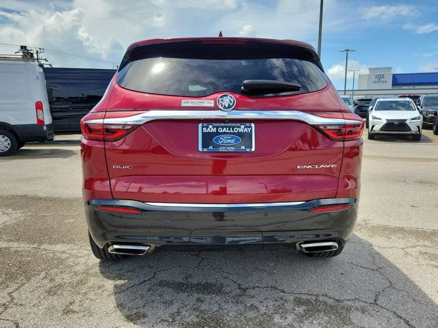 Used 2018 Buick Enclave Premium w/ Experience Buick Package FWD image 5