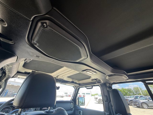 Used 2023 Jeep Gladiator Overland AWD/4WD image 7