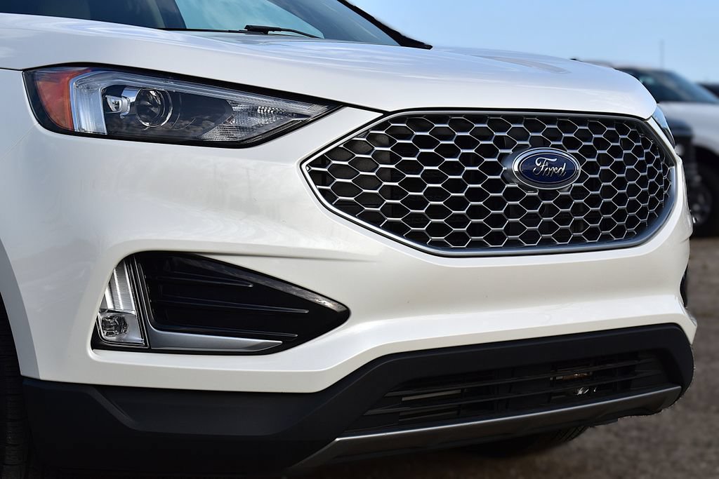 Certified 2023 Ford Edge SEL w/ Convenience Package AWD/4WD image 5