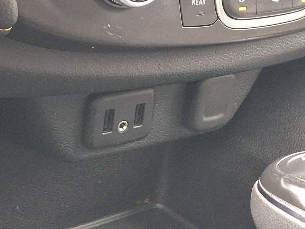 Used 2018 Chevrolet Traverse LS AWD/4WD image 25