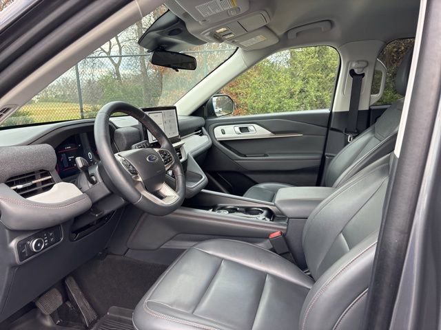 Certified 2025 Ford Explorer Active w/ Active Comfort Package image 13