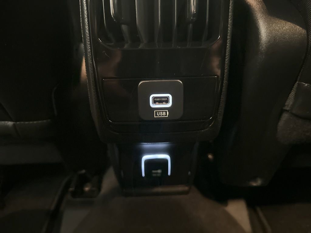 Used 2023 Jeep Compass Latitude image 28