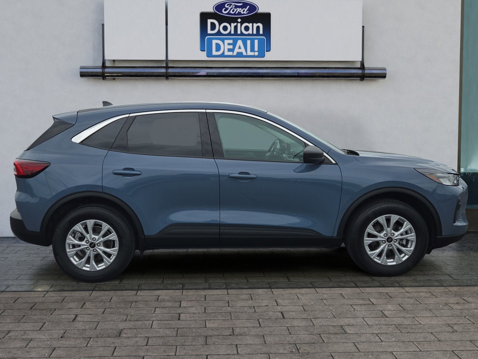 Certified 2024 Ford Escape Active AWD/4WD image 2