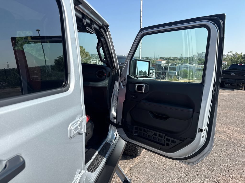 Used 2024 Jeep Wrangler Unlimited Rubicon 392 AWD/4WD image 30