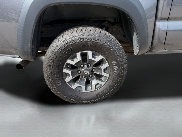 Used 2021 Toyota Tacoma TRD Off-Road AWD/4WD image 21
