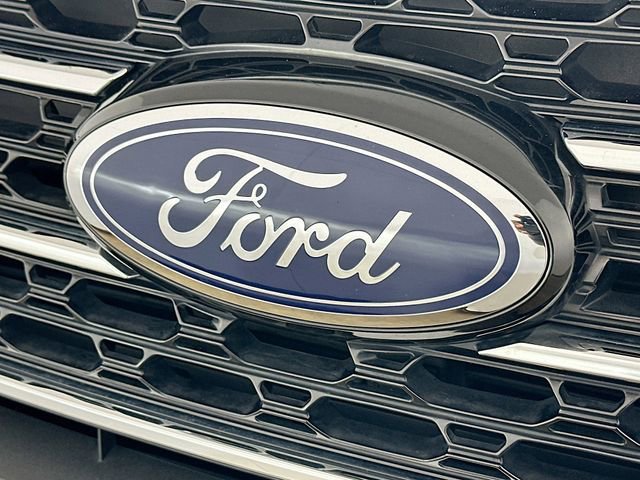 Certified 2021 Ford Explorer XLT w/ Equipment Group 202A image 27