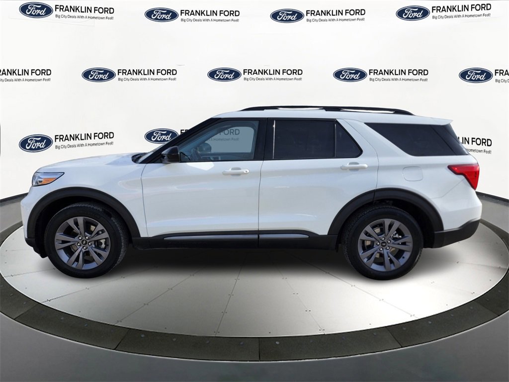 Certified 2022 Ford Explorer XLT w/ Equipment Group 202A image 2