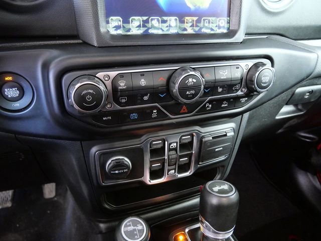 Used 2021 Jeep Wrangler Unlimited Sahara w/ Cold Weather Group AWD/4WD image 20