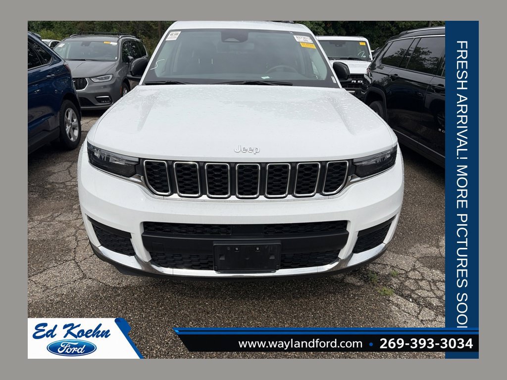 Used 2022 Jeep Grand Cherokee L Laredo w/ Luxury Tech Group I AWD/4WD image 1