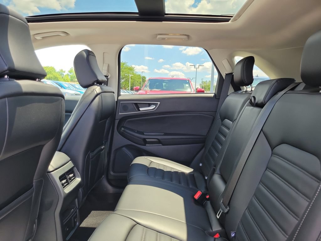 Certified 2024 Ford Edge SEL w/ Convenience Package AWD/4WD image 14