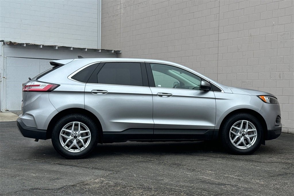 Certified 2023 Ford Edge SEL image 6