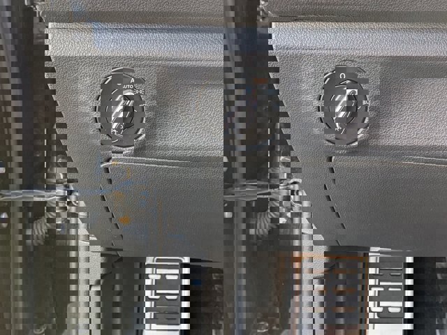 Used 2024 Volkswagen Jetta Sport image 16