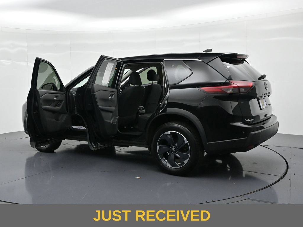 Used 2024 Nissan Rogue SV AWD/4WD image 23