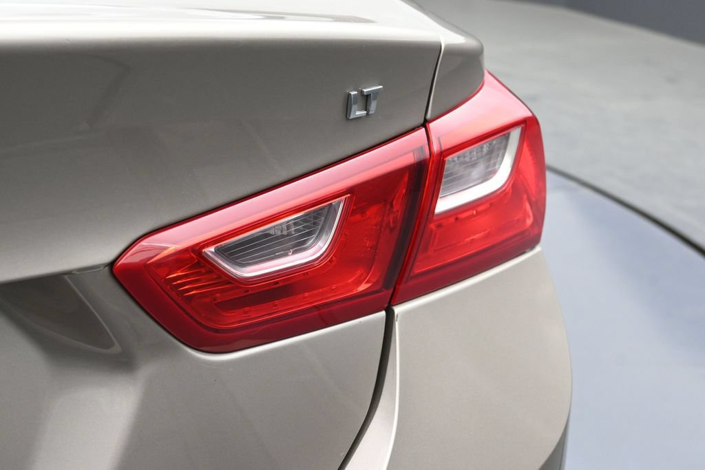Used 2025 Chevrolet Malibu LT FWD image 30