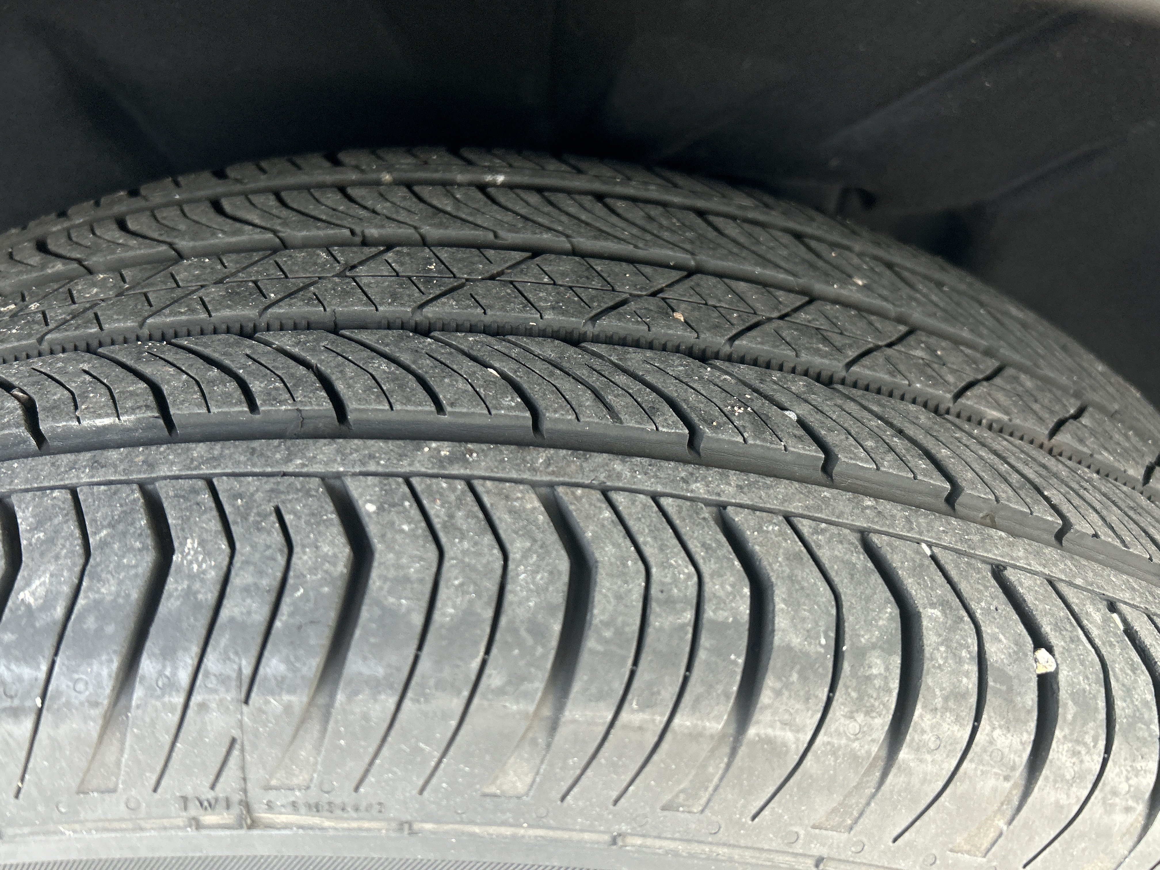 Used 2023 Buick Envision Essence FWD image 27