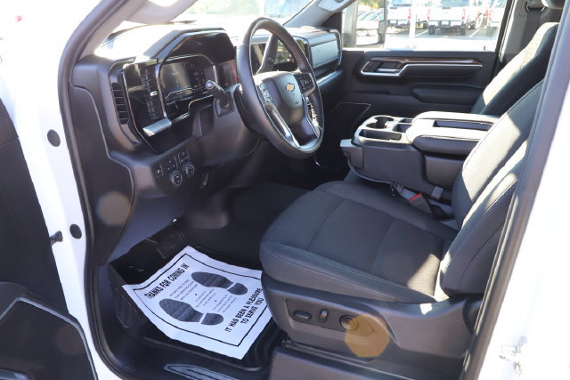 Used 2025 Chevrolet Silverado 2500 LT w/ Convenience Package AWD/4WD image 12