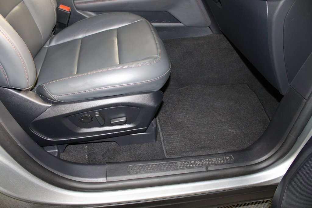 Certified 2025 Ford Explorer Active w/ Active Comfort Package image 10