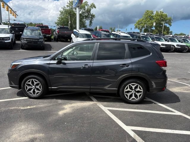 Used 2019 Subaru Forester Premium AWD/4WD image 6