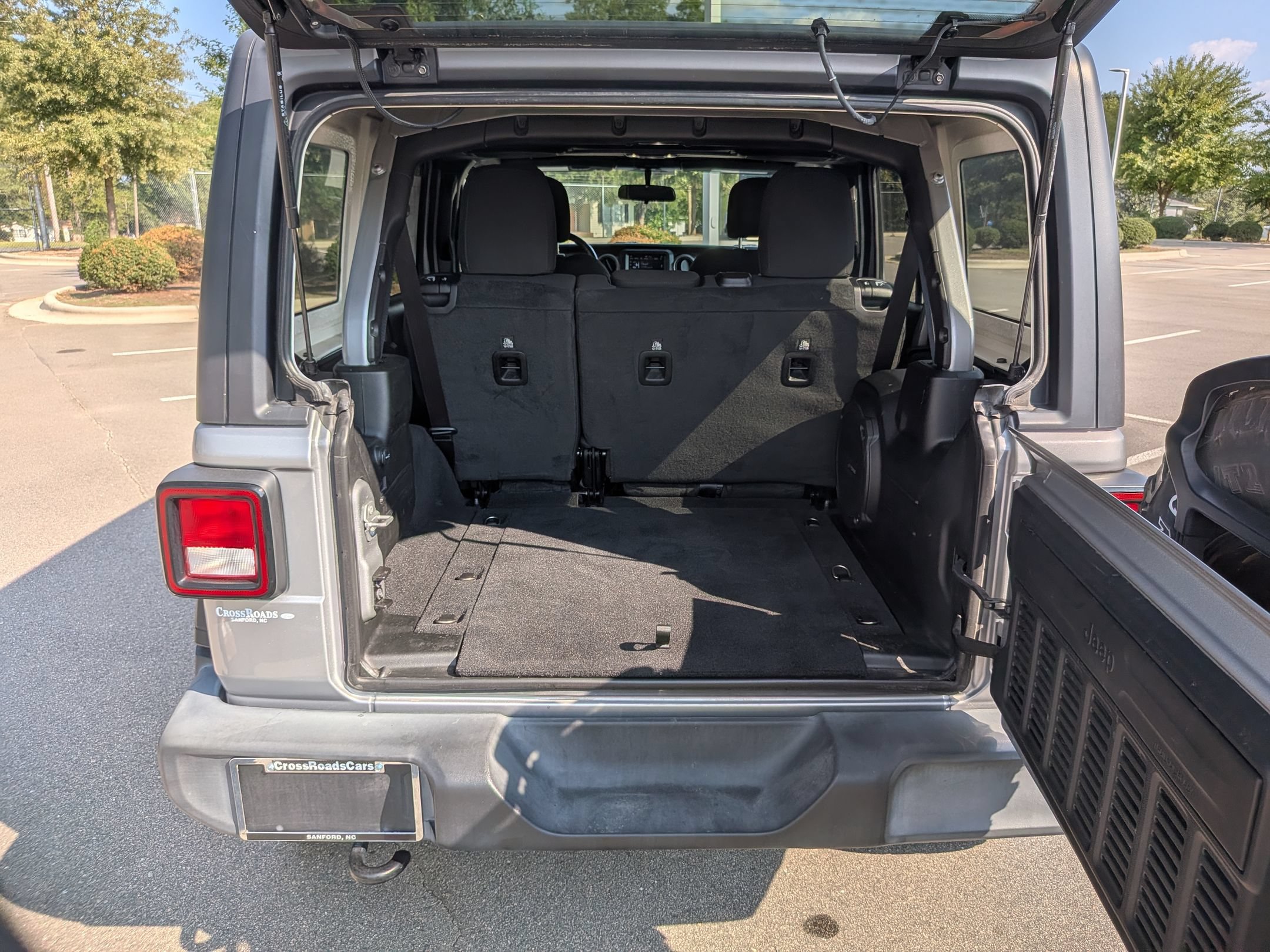 Used 2020 Jeep Wrangler Unlimited Sport AWD/4WD image 29