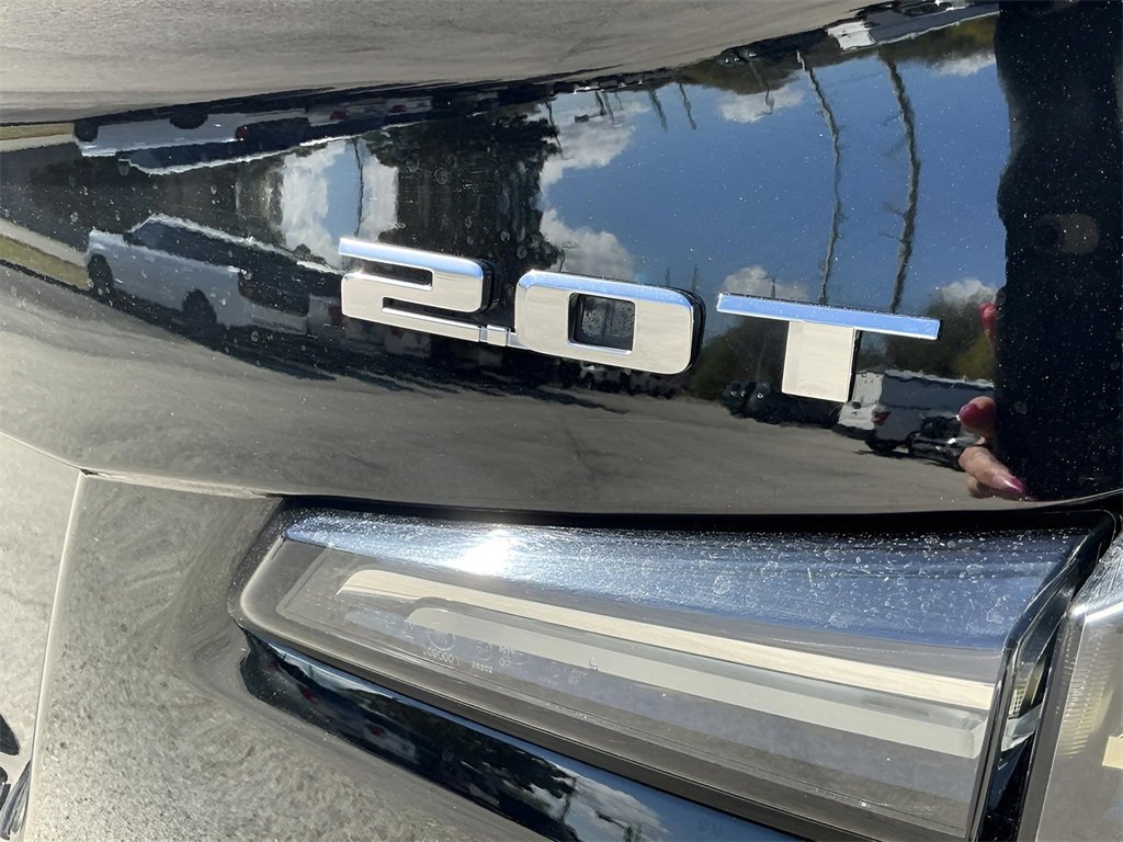 Used 2019 Cadillac XT4 Sport image 17